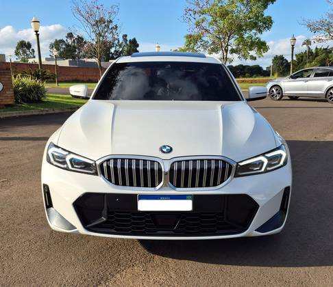 BMW 320i 2.0 16V TURBO FLEX M SPORT AUTOMÁTICO BMW 320i 2.0 16V TURBO FLEX M SPORT AUTOMÁTICO